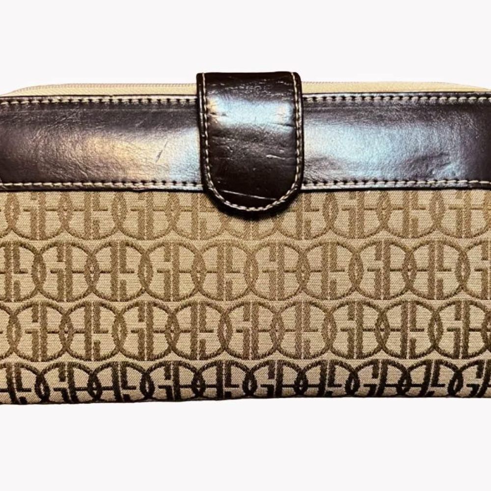 Giani Bernini Logo Large Capacity Multi Pocket Card Slot Wallet!